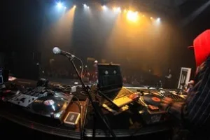 130 CLUB: HIP HOP + R&B w/ DJ JAVIN