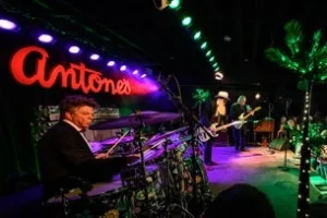 Billy F Gibbons