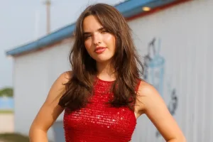Zoe Levert