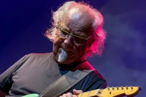 Martin Barre
