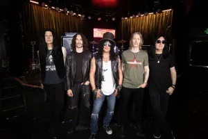 Slash Feat. Myles Kennedy And The Conspirators