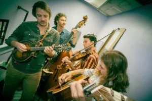 The Fretliners