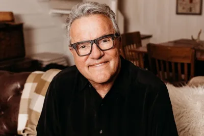 Mark Lowry