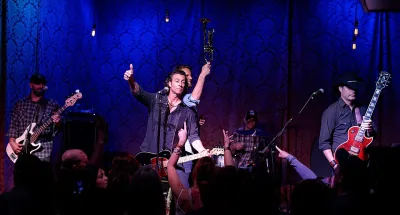 Roger Clyne and The Peacemakers