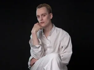 Sean Nicholas Savage