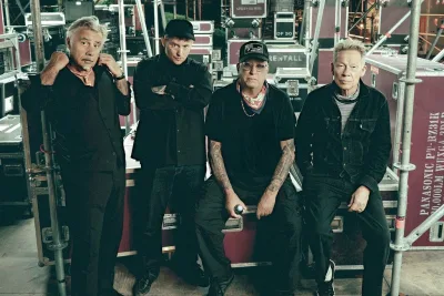 SEX PISTOLS (Steve Jones, Paul Cook, Glen Matlock) featuring Frank Carter