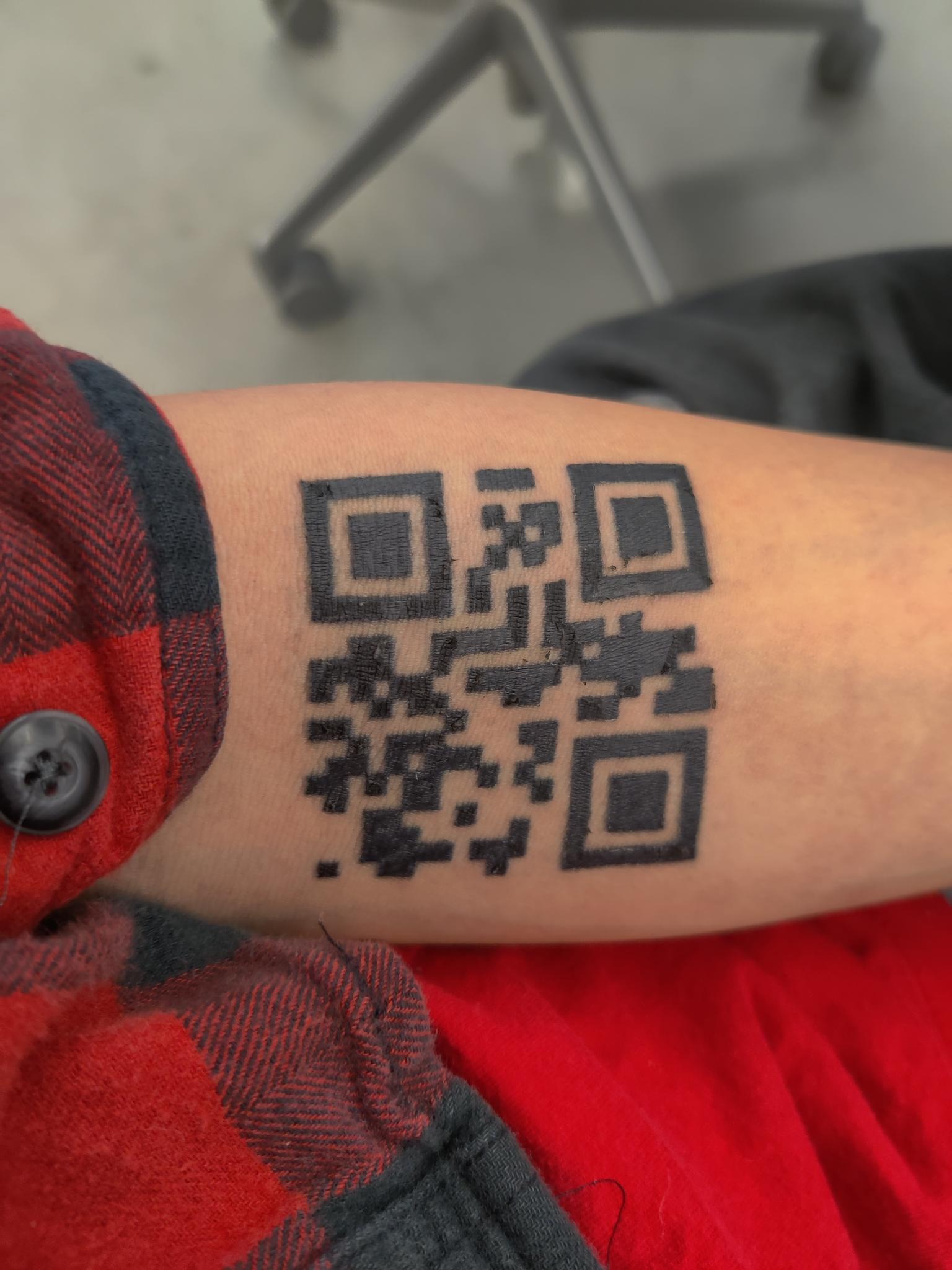 Man scans Everyday Rewards with Woolworths barcode tattoo | Video |  news.com.au — Australia's leading news site